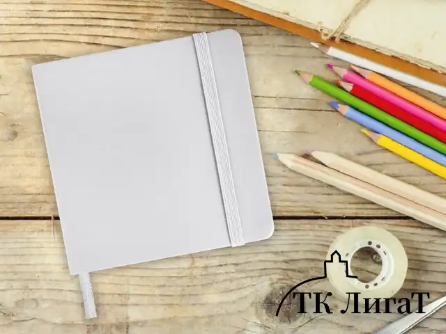 Скетчбук, слоновая кость 140 г/м2 120х120 мм, 80 л., КОЖЗАМ, резинка, BRAUBERG ART CLASSIC, белый, 113189