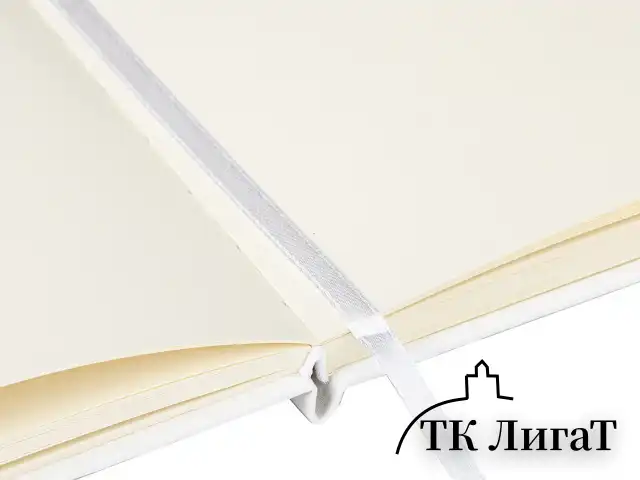 Скетчбук, слоновая кость 140 г/м2 130х210 мм, 80 л., КОЖЗАМ, резинка, BRAUBERG ART CLASSIC, белый, 113192