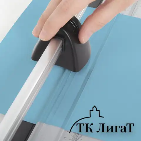 Резак роликовый BRAUBERG EXTRA A4, до 10 л, длина реза 320 мм, металлическое основание, 532325