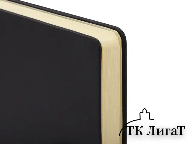 Скетчбук, слоновая кость 140 г/м2, 200х200 мм, 80 л., КОЖЗАМ, застежка, BRAUBERG ART CLASSIC, черный, 116462
