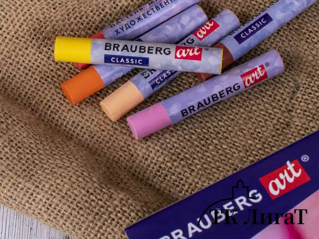 Пастель масляная художественная BRAUBERG ART CLASSIC, УТОЛЩЕННАЯ, 12 цветов, круглое сечение, 181450