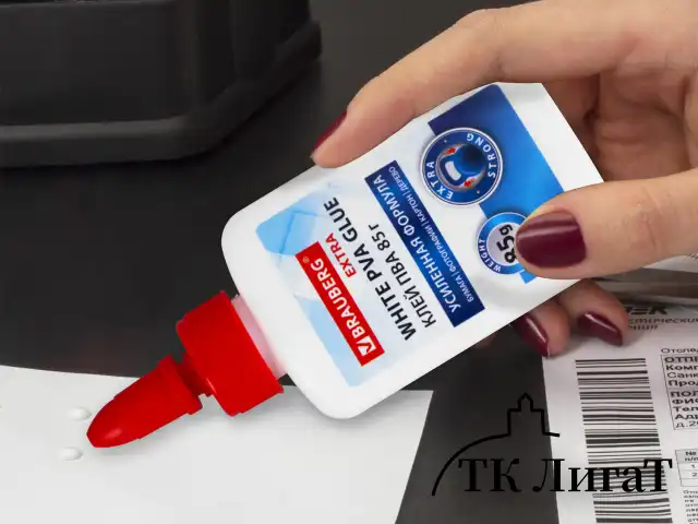 Клей ПВА УСИЛЕННЫЙ BRAUBERG Extra (бумага, фотографии, картон, дерево), 85 г, 271939
