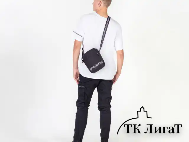 Сумка на плечо HEIKKI COMPACT (ХЕЙКИ) с карманом, черная с принтом, 23х17х5 см, 272629