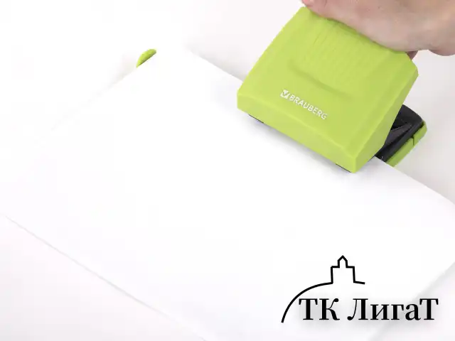 Дырокол BRAUBERG "SUPER", до 30 листов, зелено-черный, 272746