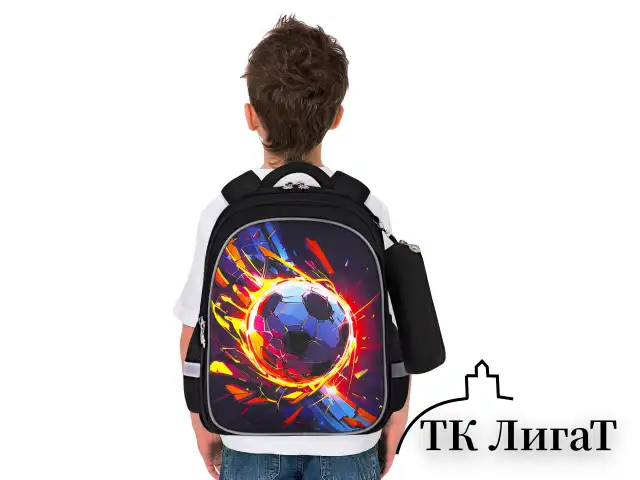 Рюкзак BRAUBERG KIDS MIND с пеналом в комплекте, 2 отделения, "Football", 40х28х18 см, 273178