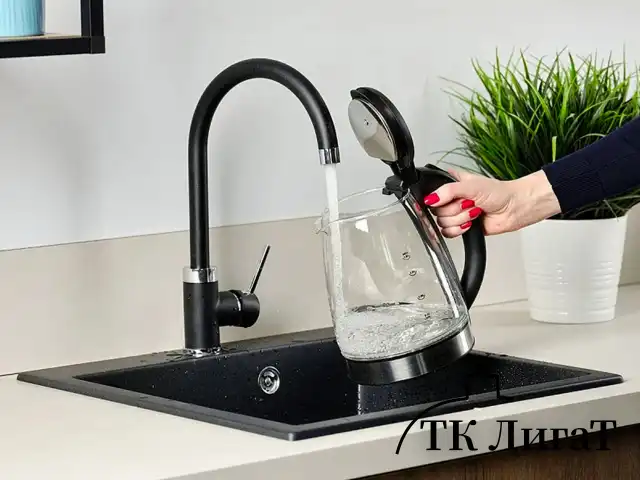 Чайник SCARLETT SC-EK27G88, 1,8 л, 1800 Вт, закрытый нагревательный элемент, стекло, черный