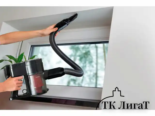 Пылесос вертикальный беспроводной GORENJE SVC216FMLBKII, 2 в 1, мощность 121 Вт, контейнер 0,5 л, черный